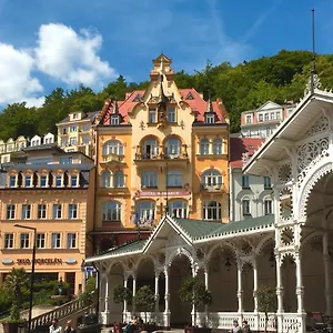 https://hotel-romance-puskin.marianskelaznehotels.net